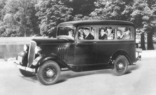 1935 Chevrolet suburban